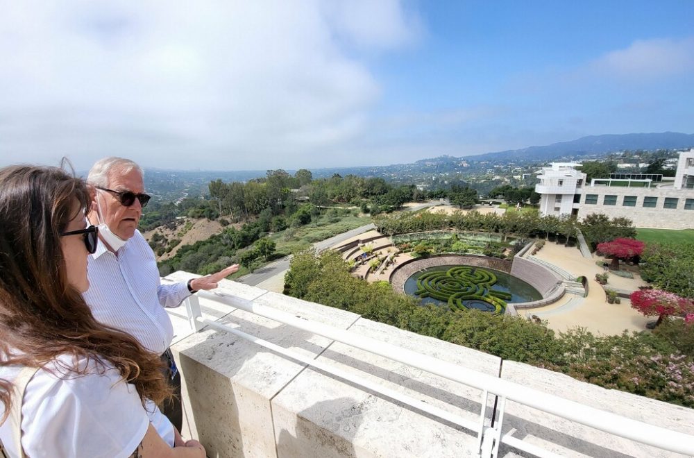Guide with guest and view during Private Getty to Griffith tour in LA