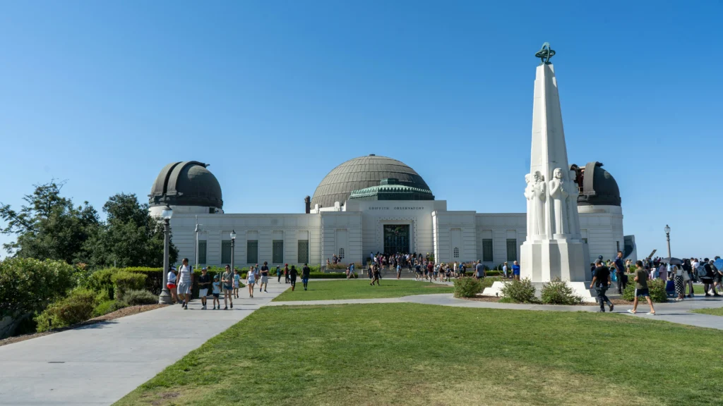 Front exterior of Griffith Observatory in LA